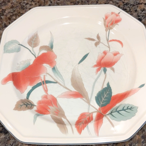 3 Mikasa Dinner Plates Silk Flowers, GUC 🌺🌷 - Picture 5 of 5